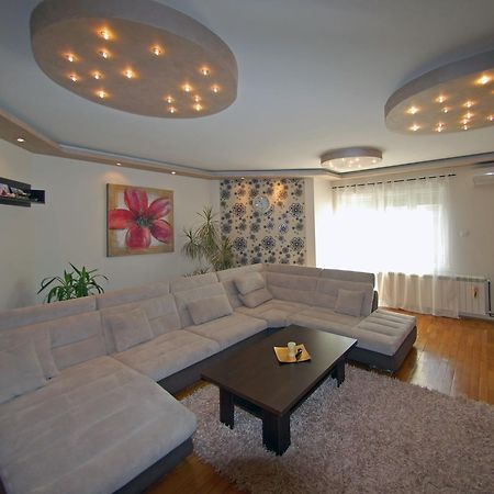Franstal Apartments Белград Екстериор снимка