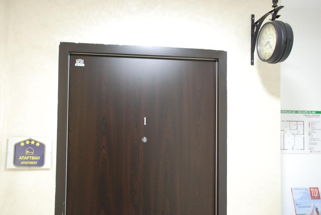 Franstal Apartments Белград Стая снимка