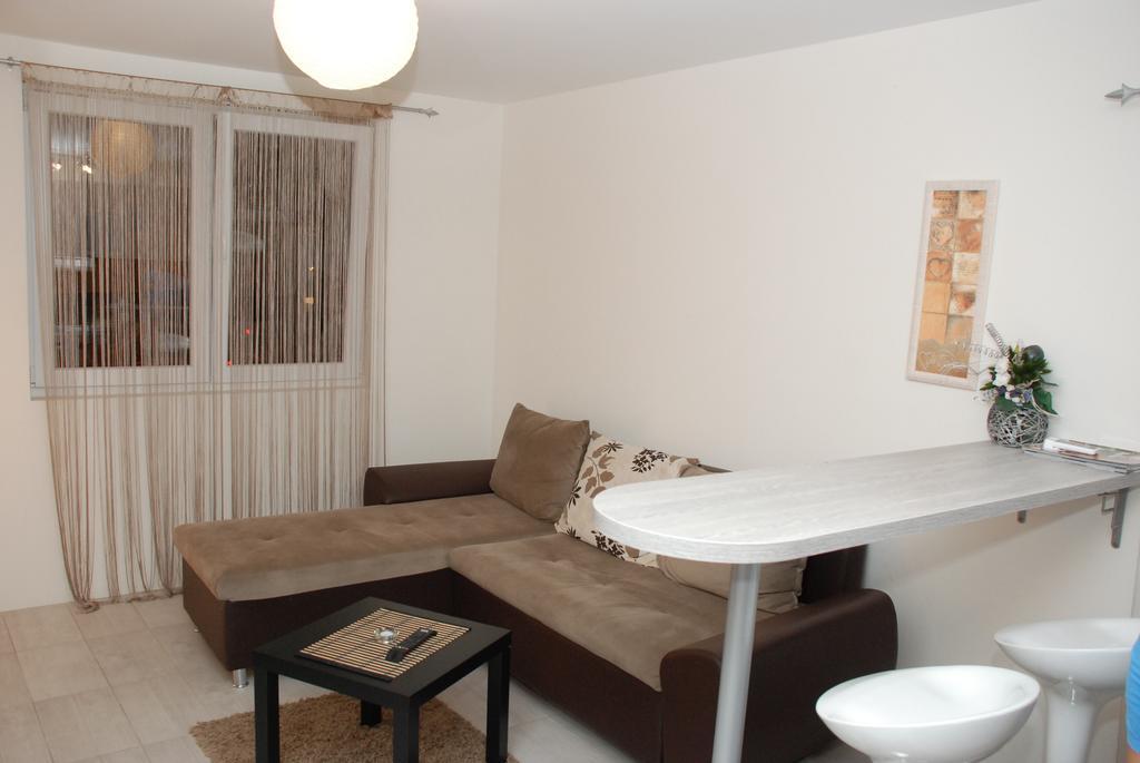Franstal Apartments Белград Стая снимка