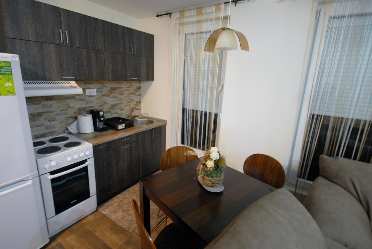 Franstal Apartments Белград Екстериор снимка